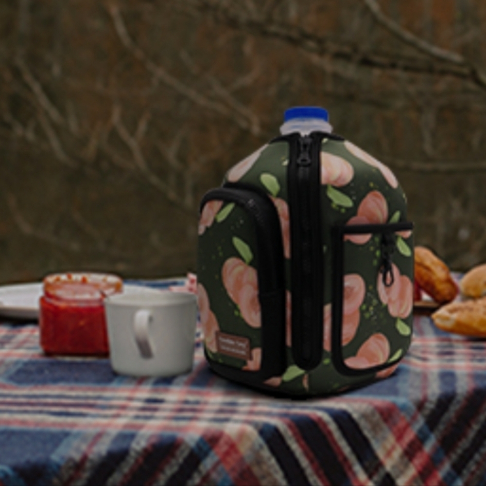 KawaGebo Kamp Gallon Jug Holder